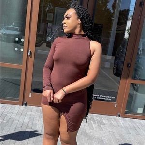 Brown fitted dress